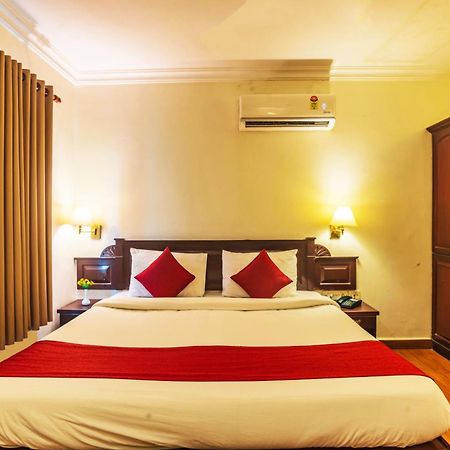 Hotel Archana Inn Kochi Exterior photo