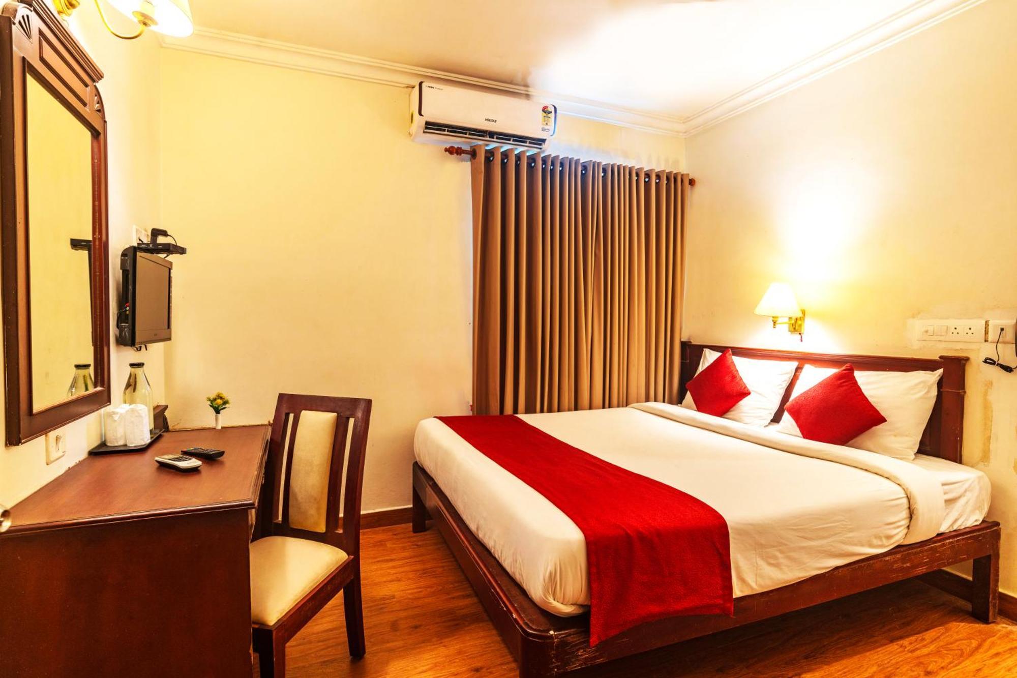 Hotel Archana Inn Kochi Exterior photo