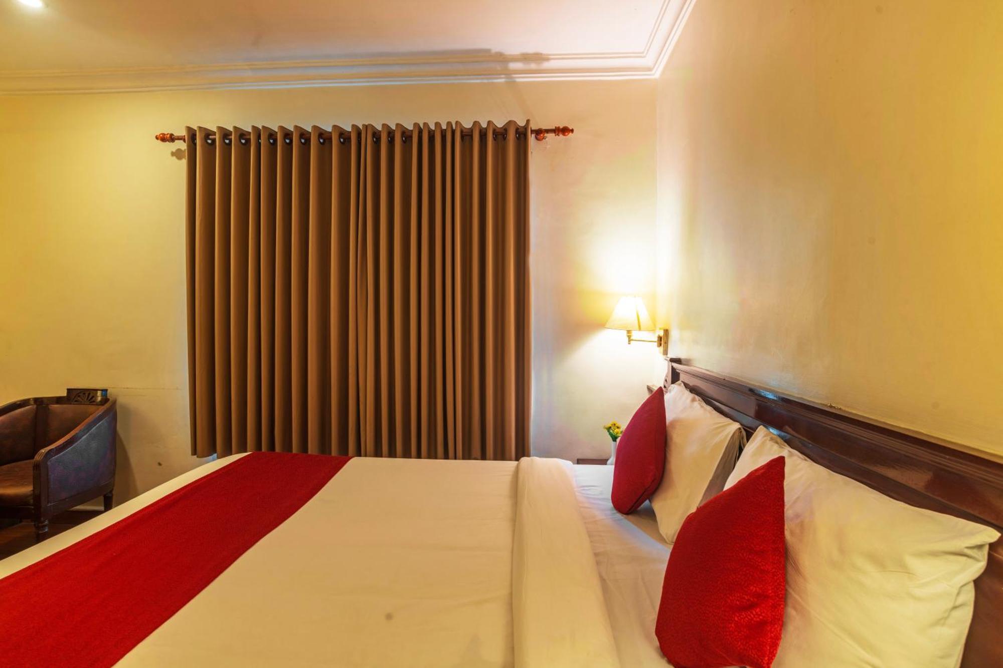 Hotel Archana Inn Kochi Room photo
