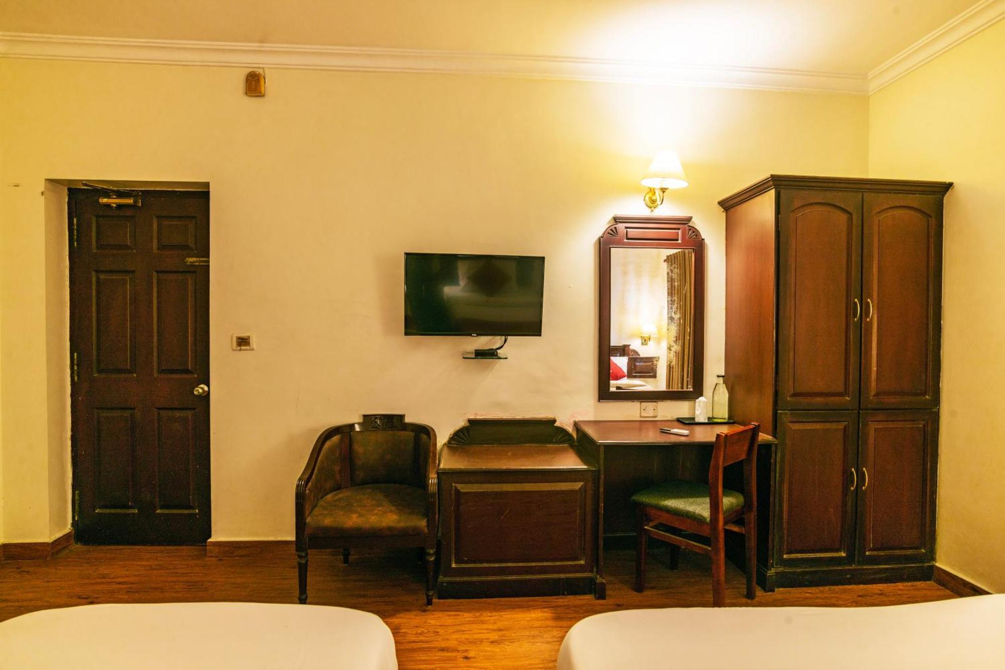 Hotel Archana Inn Kochi Room photo