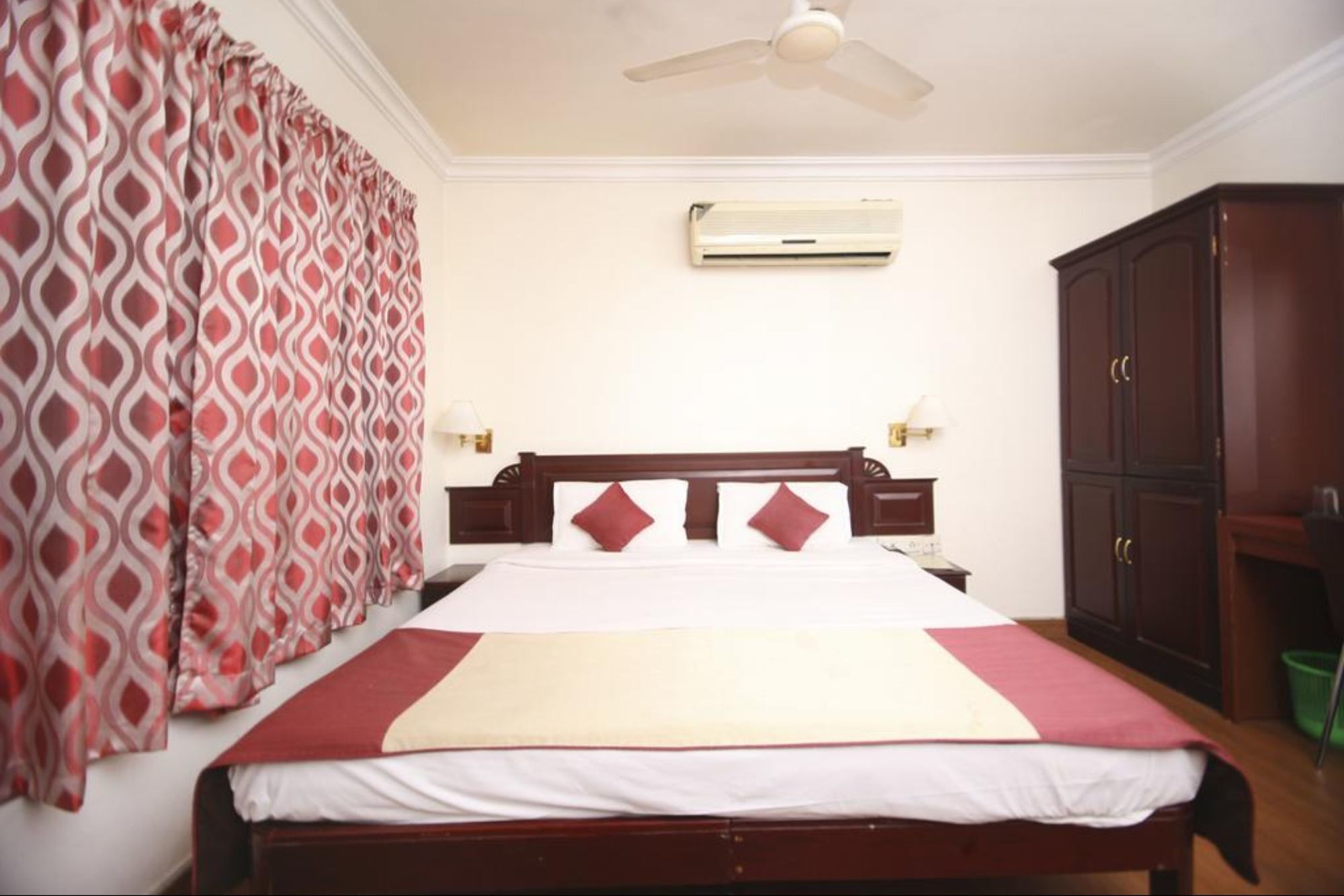 Hotel Archana Inn Kochi Exterior photo
